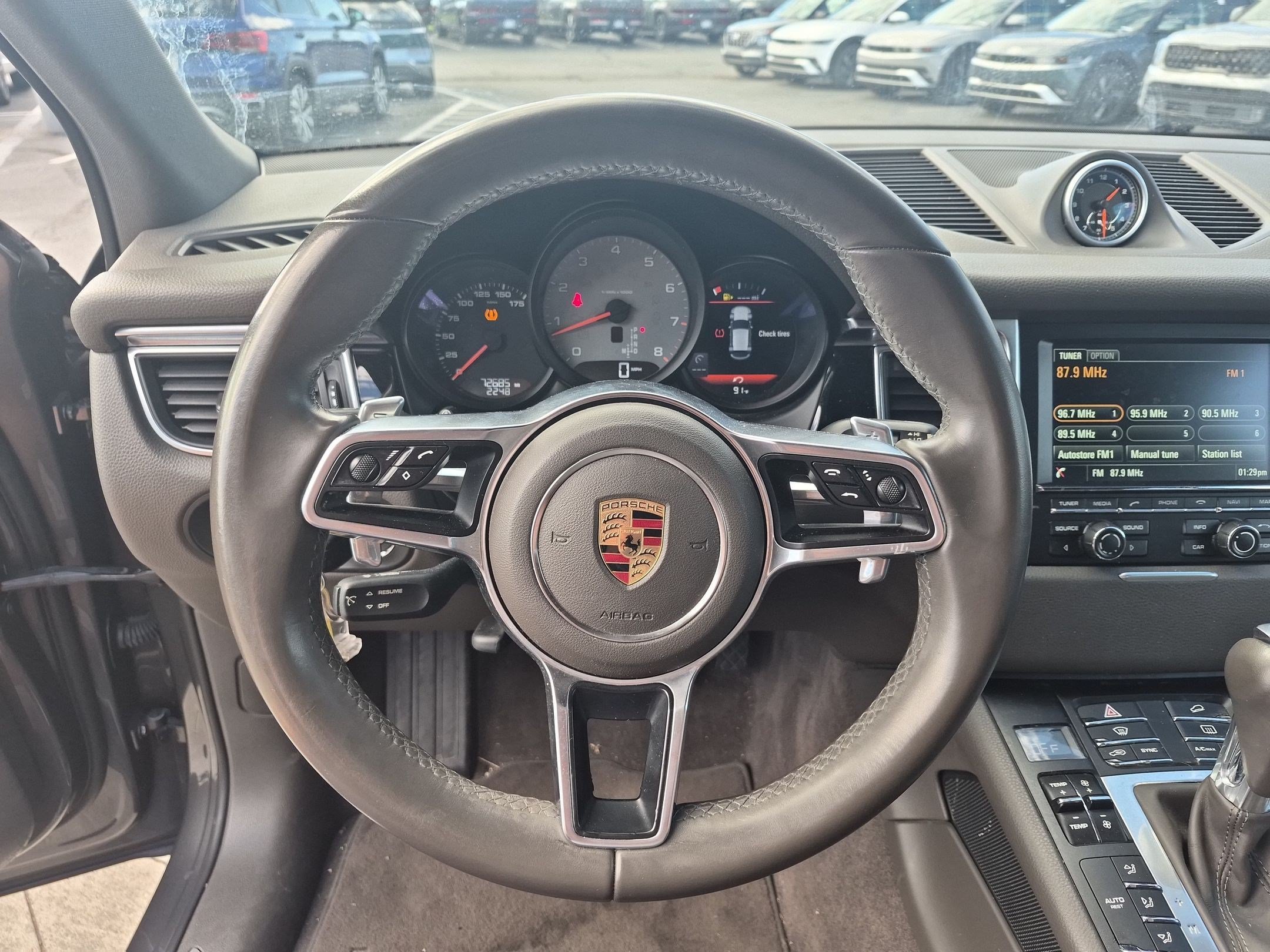 Used 2016 Porsche Macan S w/ Infotainment Package AWD/4WD image 17