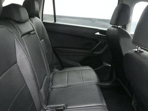 Used 2021 Volkswagen Tiguan SE w/ Panoramic Sunroof Package AWD/4WD image 10