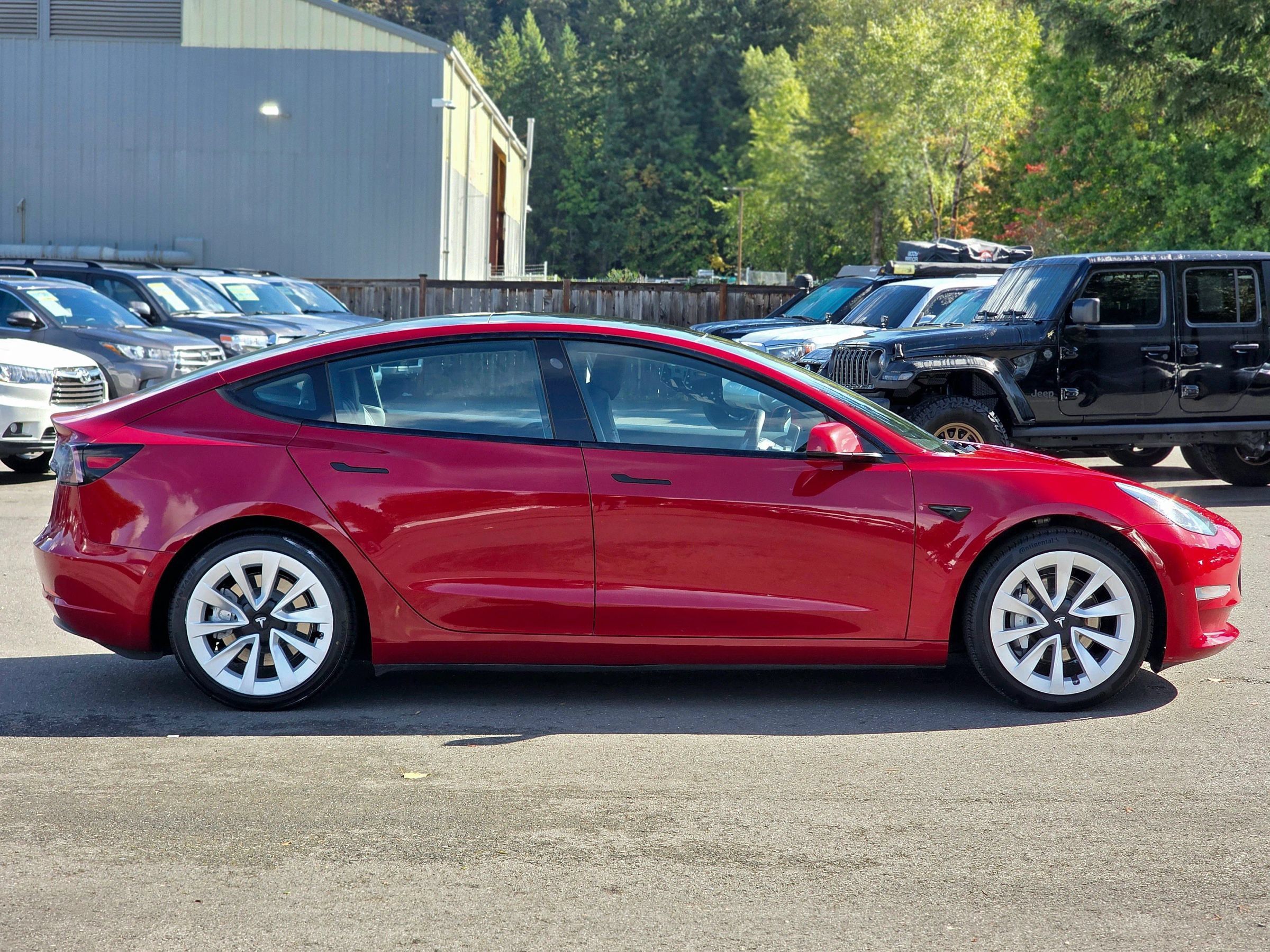 Used 2021 Tesla Model 3 Standard Range Plus RWD image 15