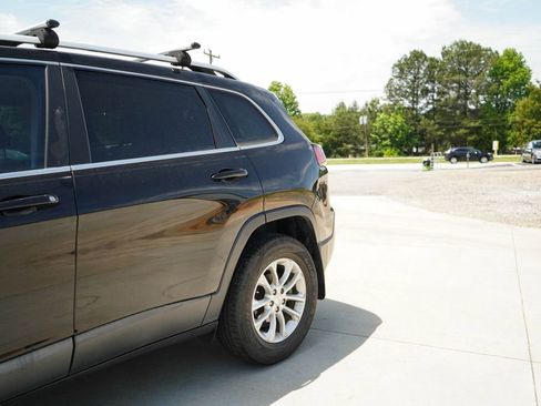 Used 2019 Jeep Cherokee Latitude w/ Popular Appearance Group FWD image 22