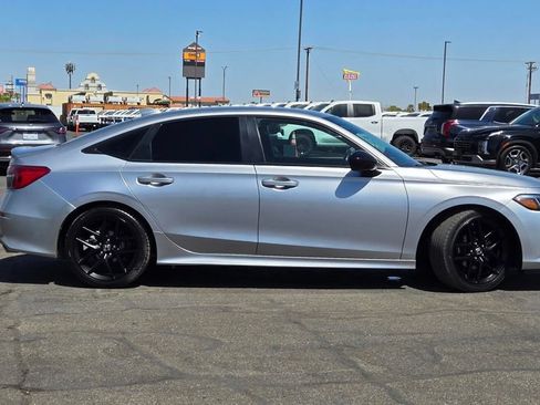 Used 2024 Honda Civic Sport image 3