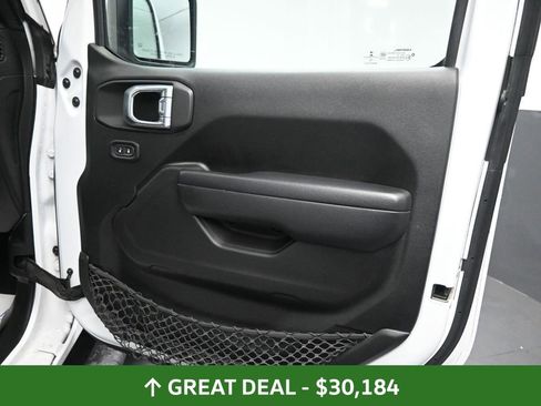 Used 2022 Jeep Gladiator Sport image 21
