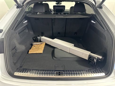 Certified 2025 Audi Q8 Premium Plus w/ Premium Plus Package image 19