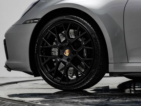 Used 2024 Porsche 911 Carrera GTS image 94