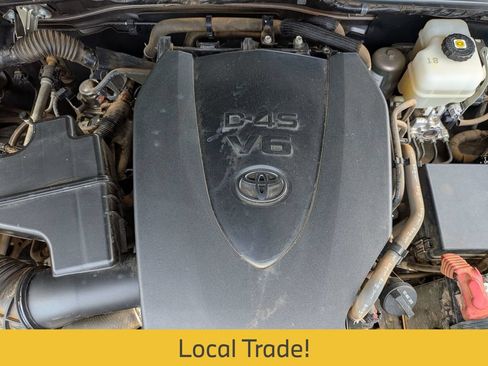 Used 2021 Toyota Tacoma TRD Off-Road w/ Technology Package AWD/4WD image 14