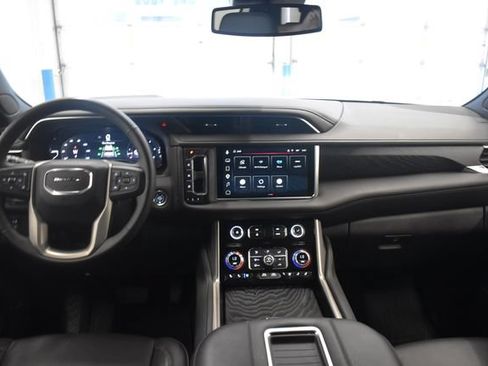 Used 2024 GMC Yukon Denali AWD/4WD image 5