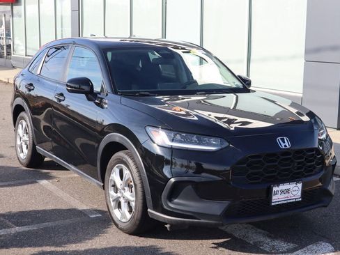 Used 2025 Honda HR-V LX image 3