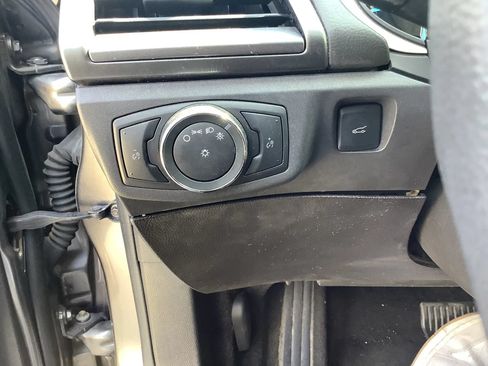 Used 2013 Ford Fusion SE FWD image 25
