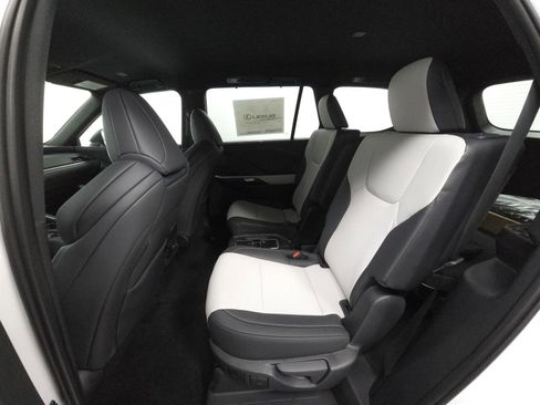 New 2026 Lexus TX 500h AWD image 7