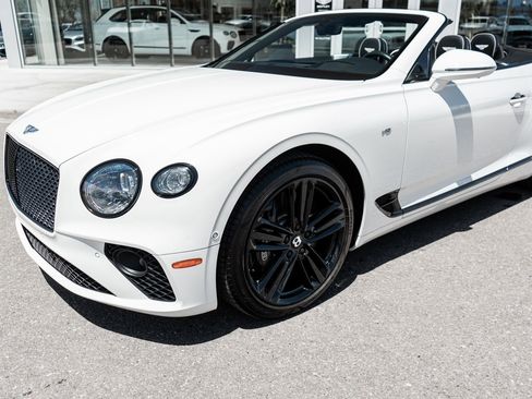 Certified 2022 Bentley Continental GT AWD/4WD image 21