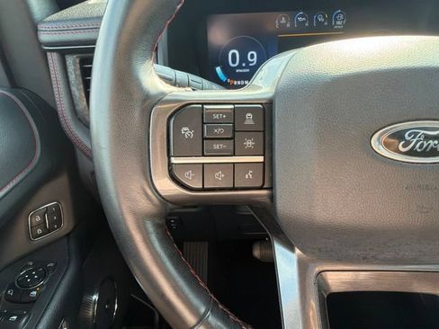 Used 2024 Ford Expedition Limited AWD/4WD image 19