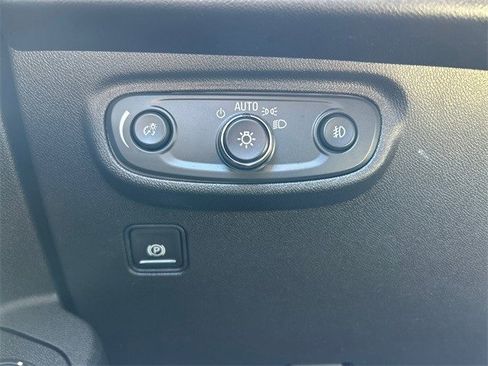 Used 2023 GMC Terrain AT4 image 22