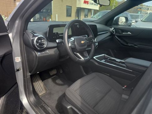 Used 2025 Chevrolet Equinox LT AWD/4WD image 7