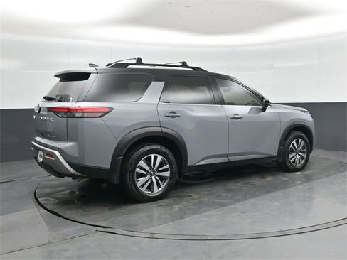 Used 2023 Nissan Pathfinder SL w/ Lighting Package (N92) image 4