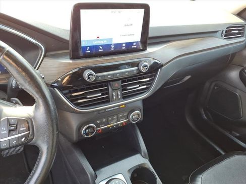 Used 2020 Ford Escape Titanium image 23