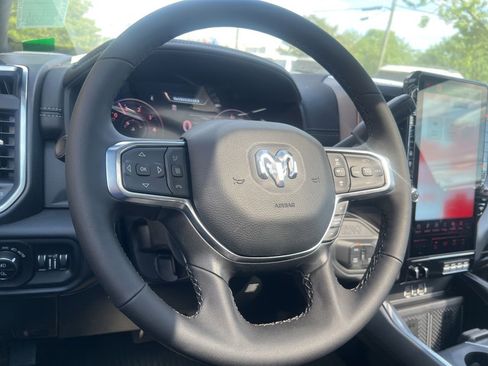 New 2026 RAM 2500 Laramie AWD/4WD image 25