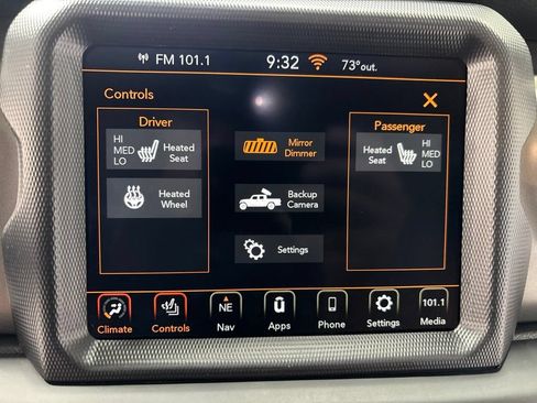 Used 2023 Jeep Gladiator Sport AWD/4WD image 19