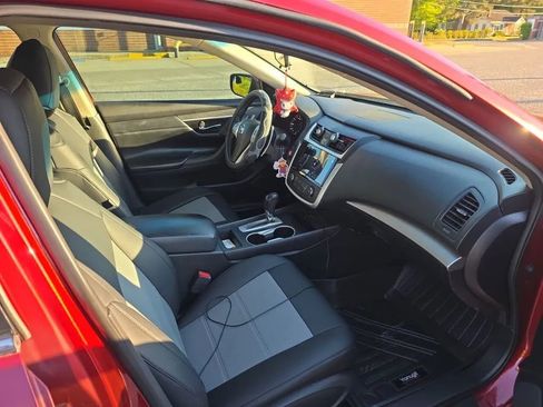 Used 2016 Nissan Altima 2.5 SR image 4