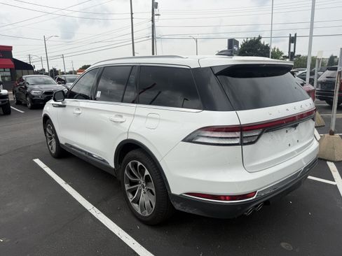 Used 2026 Lincoln Aviator Reserve w/ Jet Appearance Package AWD/4WD image 2