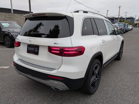 Certified 2026 Mercedes-Benz GLB 250 4MATIC image 2