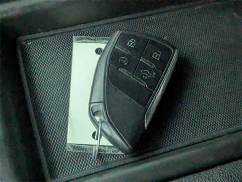 Used 2022 Chevrolet Silverado 1500 LT image 36