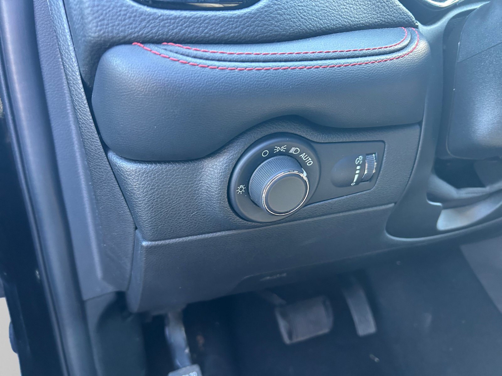 Used 2023 Dodge Durango GT AWD/4WD image 10