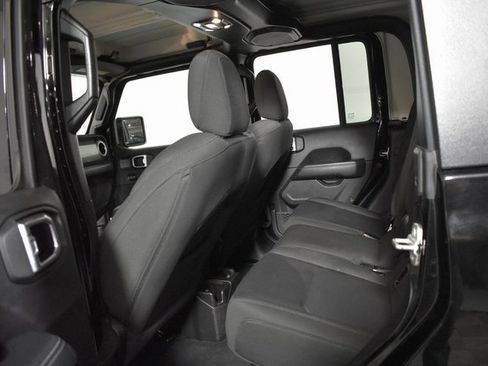 Used 2023 Jeep Gladiator Overland image 28