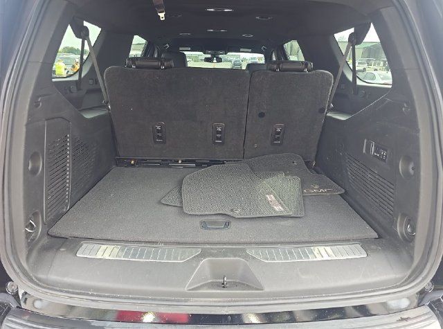 Used 2022 GMC Yukon XL Denali AWD/4WD image 6