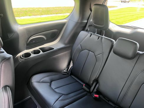 New 2027 Chrysler Pacifica Select w/ Family Tech Group FWD image 20