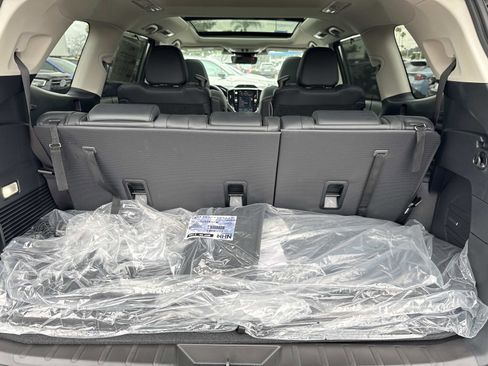 New 2026 Subaru Ascent Limited Bronze w/ Popular Package #2 AWD/4WD image 7