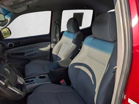 Used 2012 Toyota Tacoma PreRunner image 14