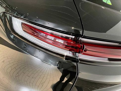 New 2026 Porsche Cayenne image 31