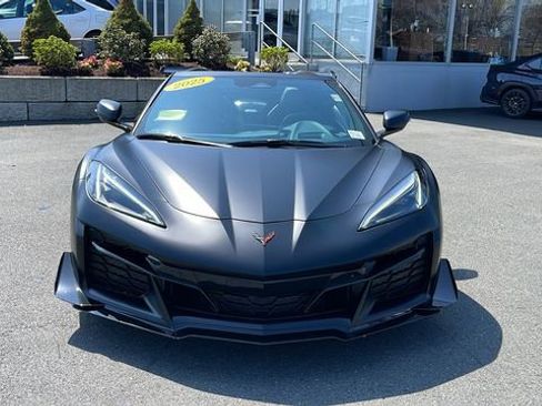 Used 2025 Chevrolet Corvette Z06 w/ Z07 Performance Package RWD image 30