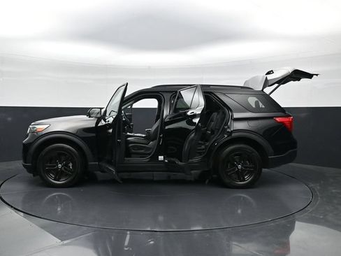 Used 2023 Ford Explorer XLT w/ Equipment Group 202A AWD/4WD image 55