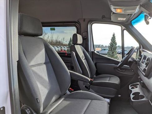 Used 2024 Mercedes-Benz Sprinter 2500 image 14