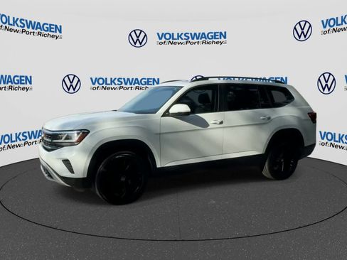 Used 2021 Volkswagen Atlas SE w/ Panoramic Sunroof Package FWD image 4