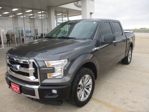 Used 2016 Ford F150 XLT w/ Equipment Group 301A Mid image 2