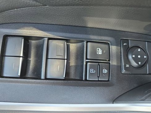 Used 2025 Toyota RAV4 XLE w/ Convenience Package image 28