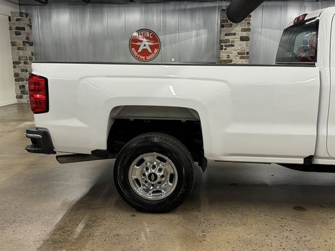 Used 2016 Chevrolet Silverado 2500 W/T AWD/4WD image 15