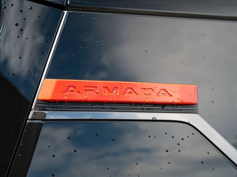 Used 2025 Nissan Armada PRO-4X AWD/4WD image 11