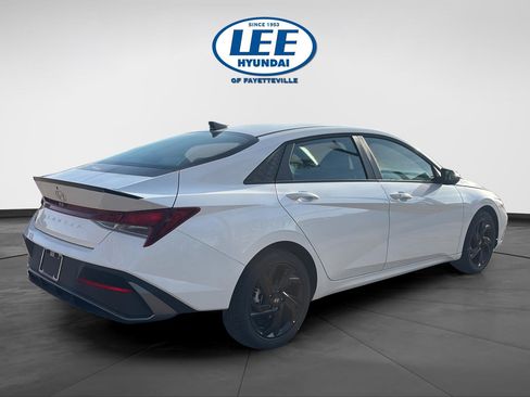 New 2026 Hyundai Elantra Sport image 18
