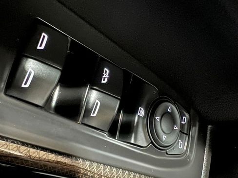 Used 2021 Chevrolet Silverado 1500 LT Trail Boss image 18