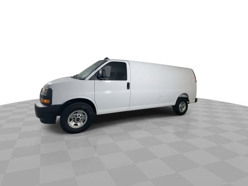 New 2025 GMC Savana 3500 Extended w/ Driver Convenience Package image 4