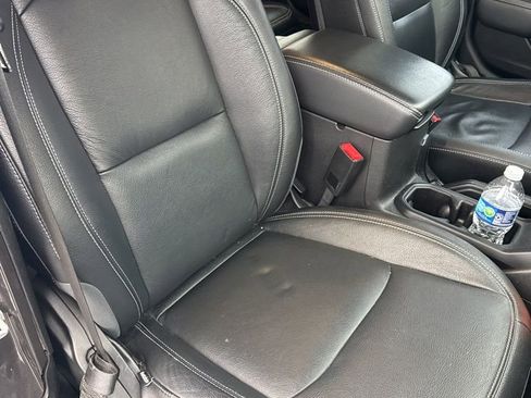 Used 2019 Jeep Wrangler Unlimited Sahara image 4