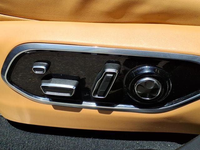 Used 2023 Jeep Grand Cherokee Summit AWD/4WD image 11