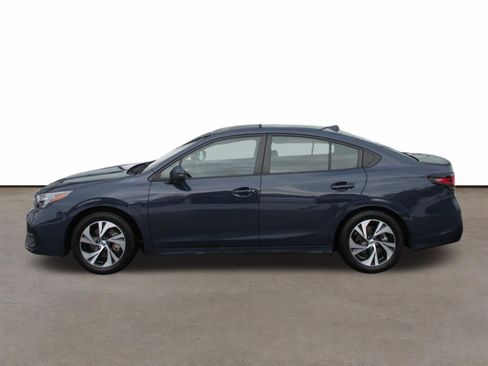 Used 2025 Subaru Legacy Premium image 2
