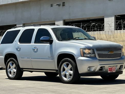 Used 2012 Chevrolet Tahoe LTZ AWD/4WD image 9