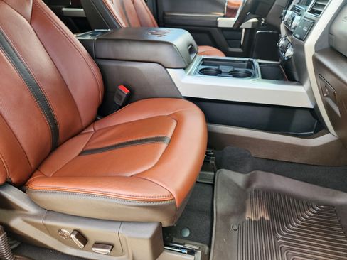 Used 2020 Ford F250 King Ranch w/ King Ranch Ultimate Package AWD/4WD image 14