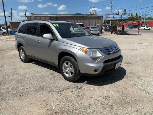 Used 2007 Suzuki XL7 2WD w/ 3rd Row image 7