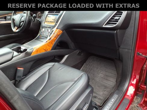 Used 2017 Lincoln MKX Reserve w/ Lincoln MKX Climate Package image 9